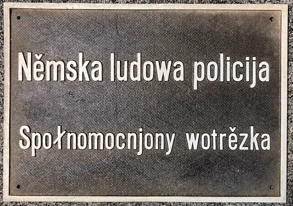Deutsche Volkspolizei - Abschnittsbevollmächtigter [in sorbischer Sprache]