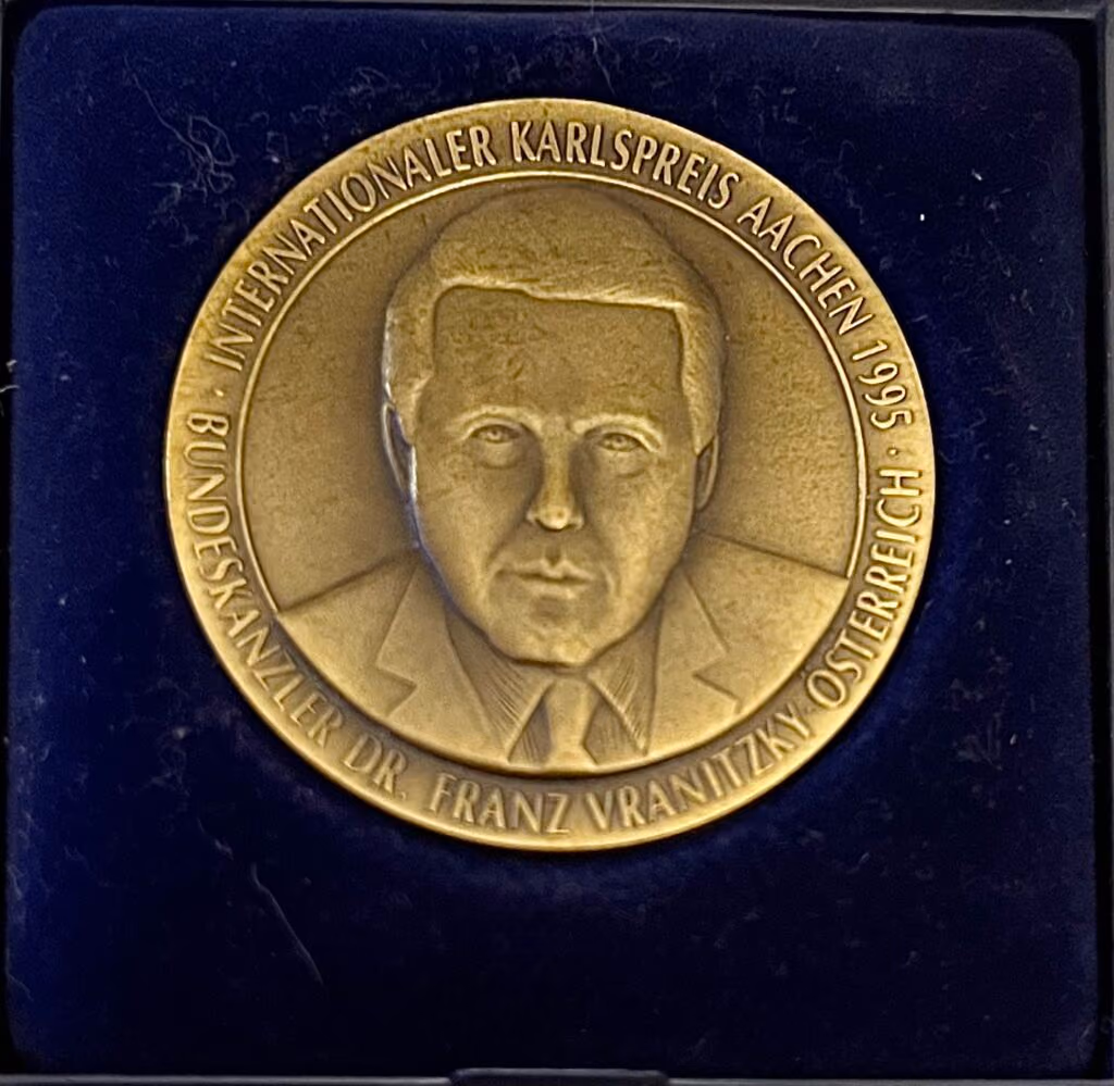 Bundeskanzler Dr. Franz Vranitzky Österreich - Internationaler Karlspreis Aachen 1995