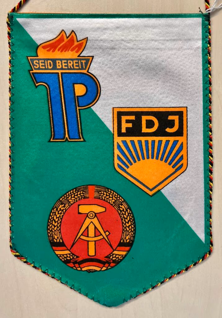 Thälmann-Pioniere, FDJ - Gerhardt-Eisler-Oberschule - Löcknitz