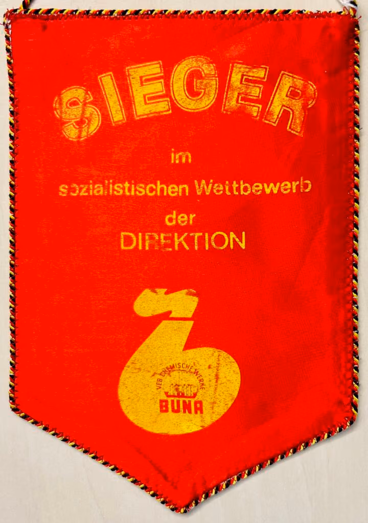 Sieger im Sozialistischen Wettbewerb der Direktion - VEB Chemische Werke Buna