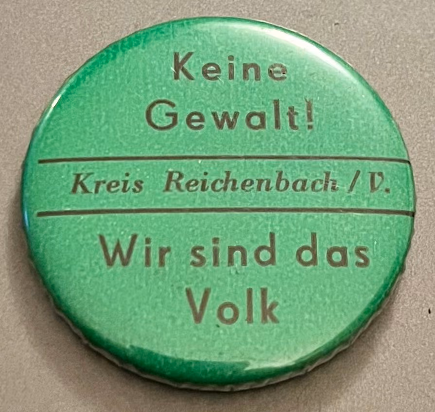 Keine Gewalt! Wir sind das Volk