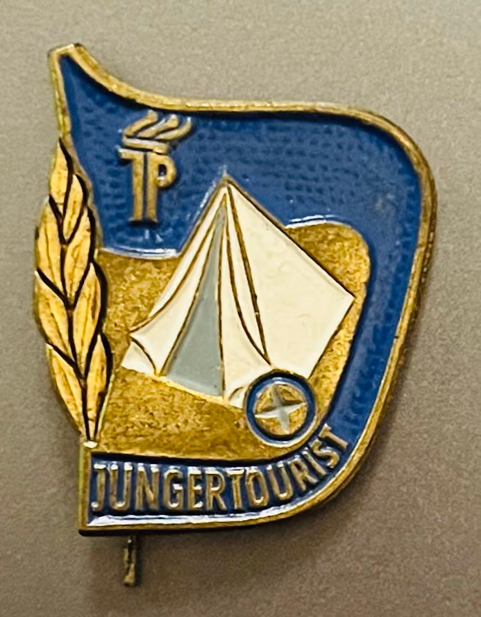 Thälmann-Pioniere - Junger Tourist