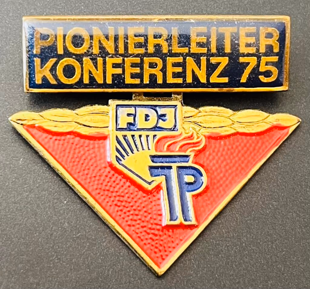 FDJ-Thälmannpioniere - Pionierleiter-Konferenz 75
