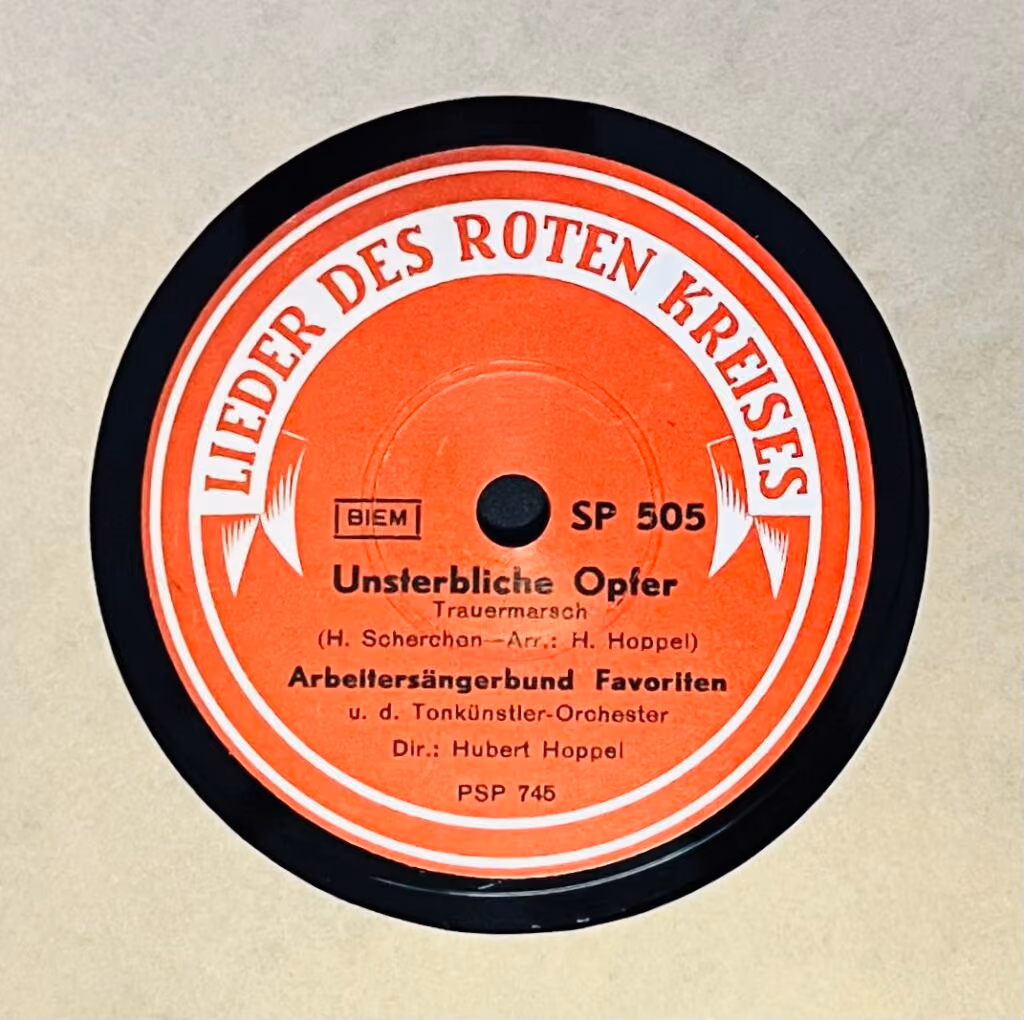 Lieder des Roten Kreises: Volkslied / Unsterbliche Opfer