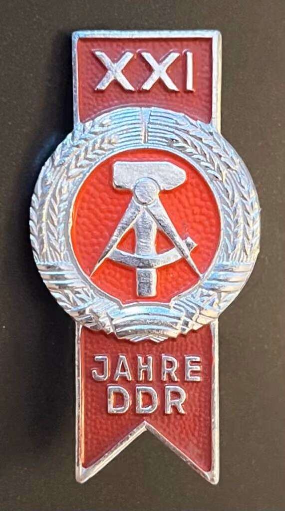 XXI Jahre DDR