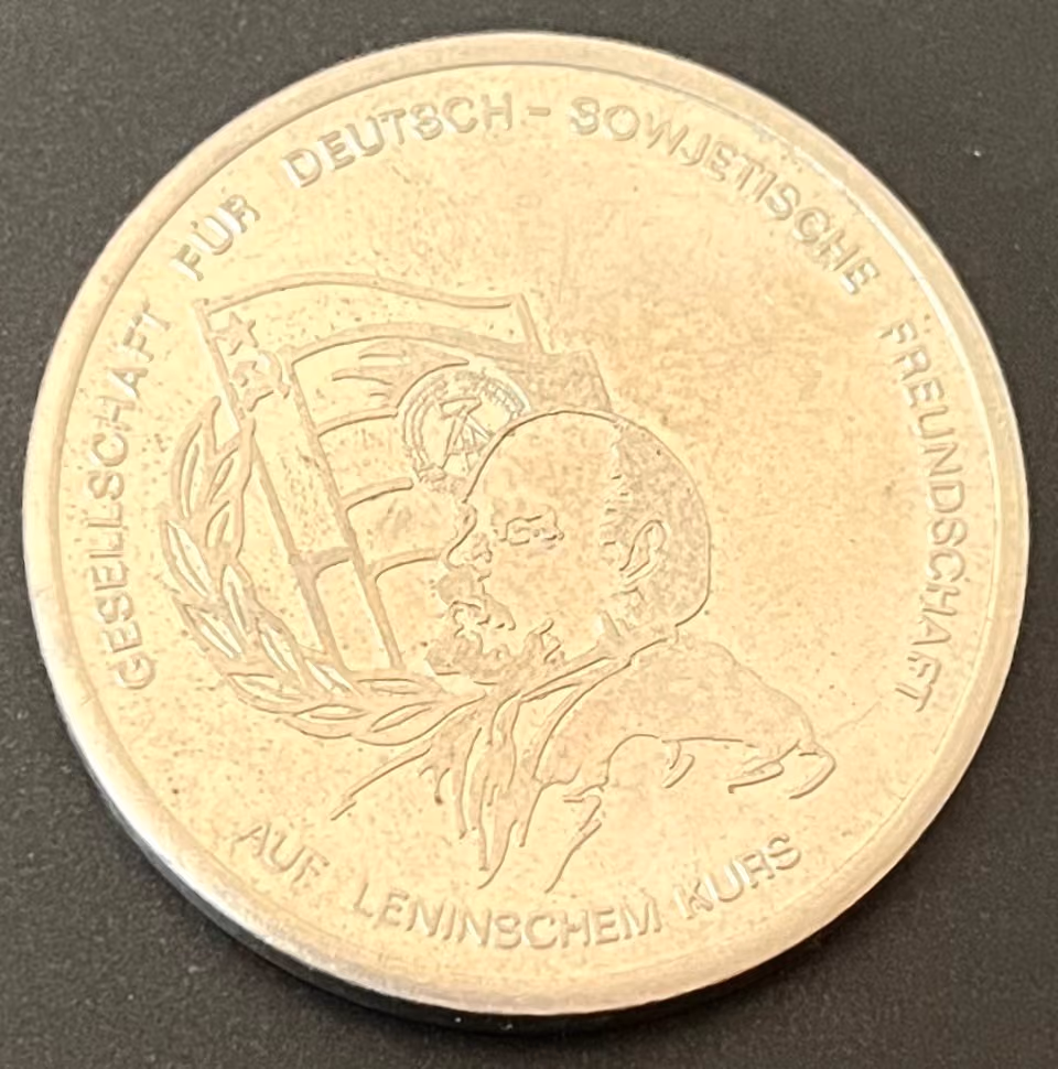 DSF - Auf Leninschem Kurs - 35 Jahre Gesellschaft für Deutsch-Sowjetische Freundschaft 1982