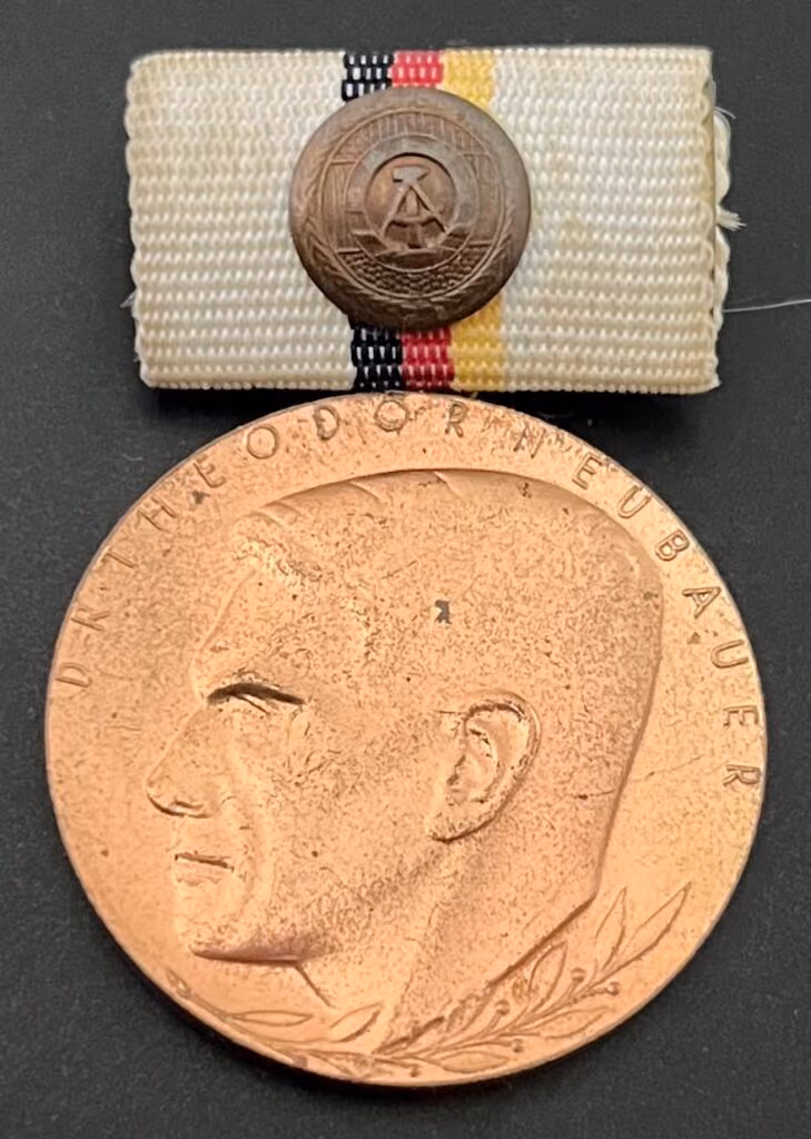 Dr. Theodor Neubauer Medaille