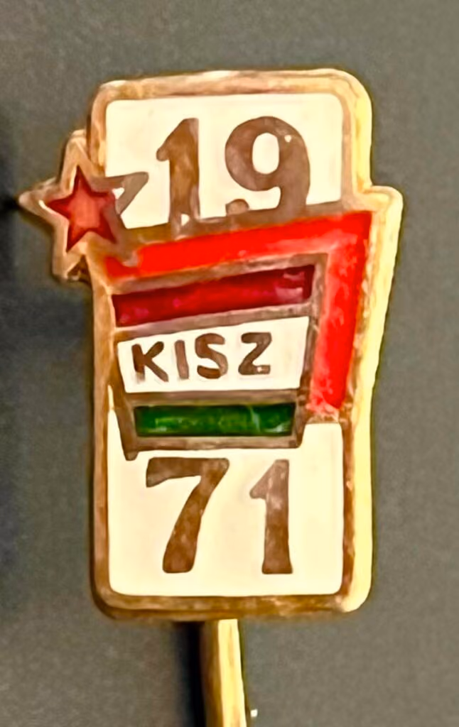 KISZ 1971