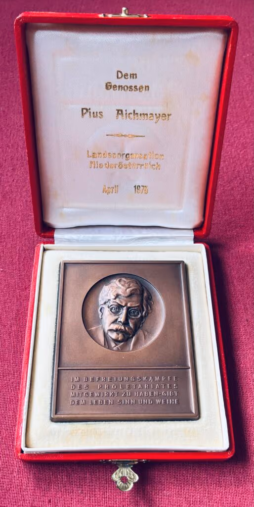 Victor Adler Plakette für Pius Aichmayer