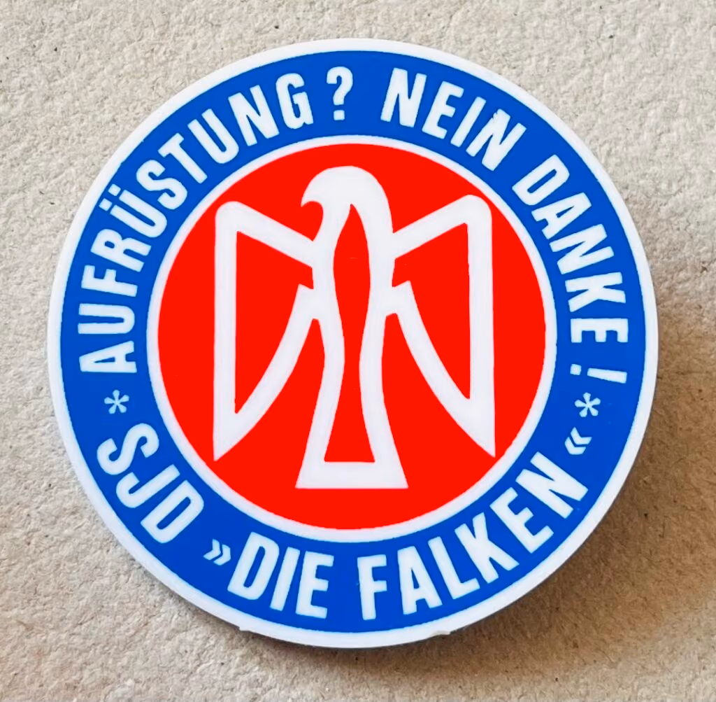 SJD-Die Falken - Aufrüstung? Nein Danke!