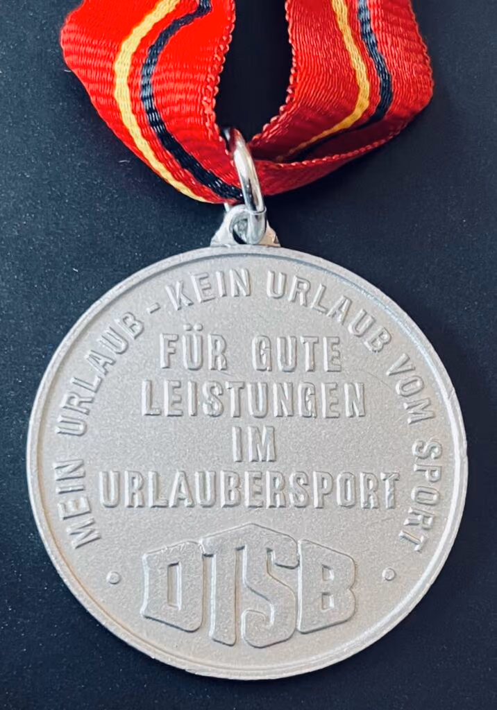 FDGB-Halle - Für Gute Leistungen im Urlaubersport / DTSB - Mein Urlaub - kein Urlaub vom Sport