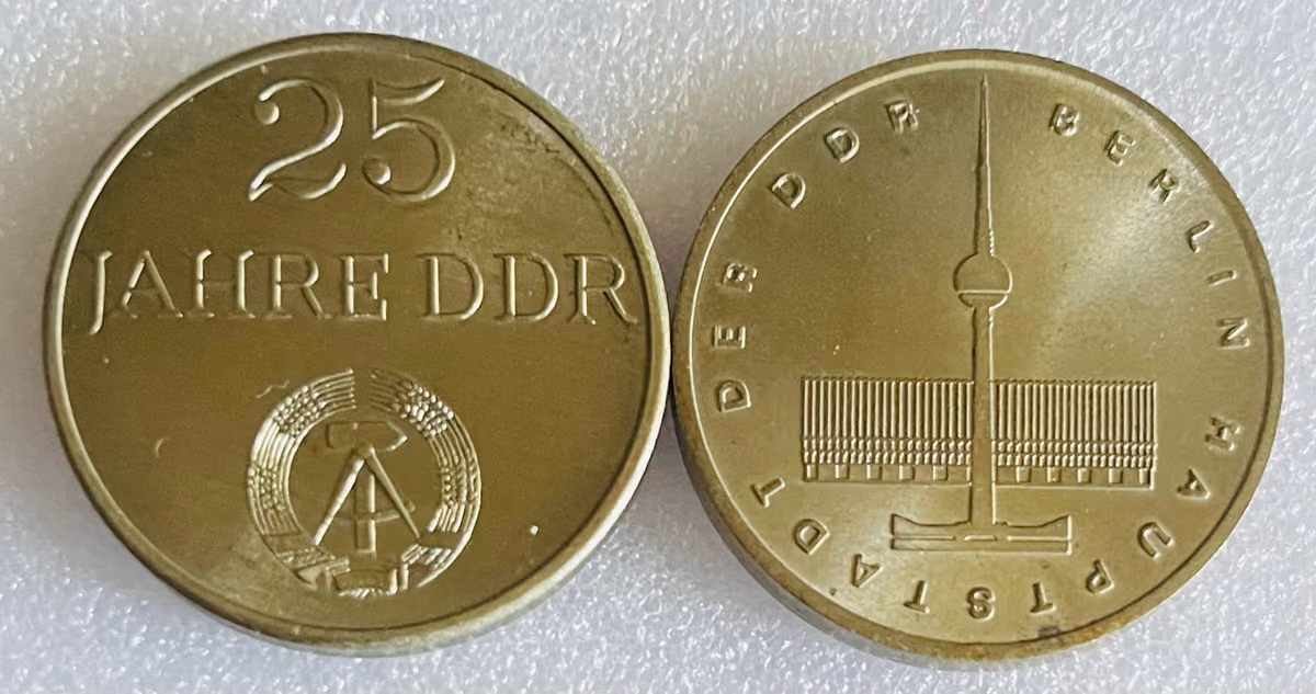 25 Jahre DDR - Berlin, Hauptstadt der DDR
