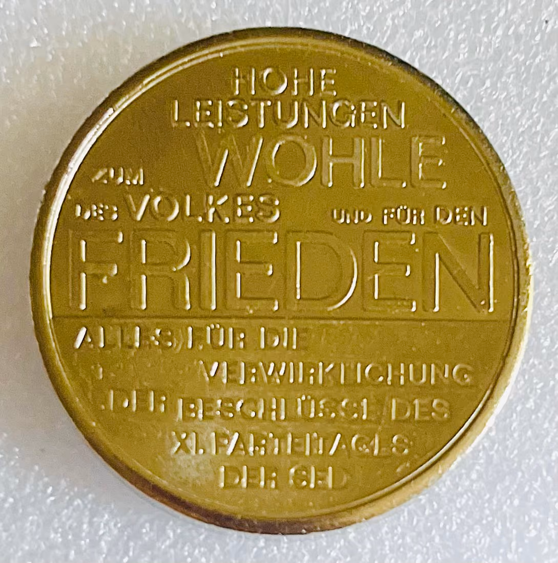 Hohe Leistungen zum Wohle des Volkes und für den Frieden