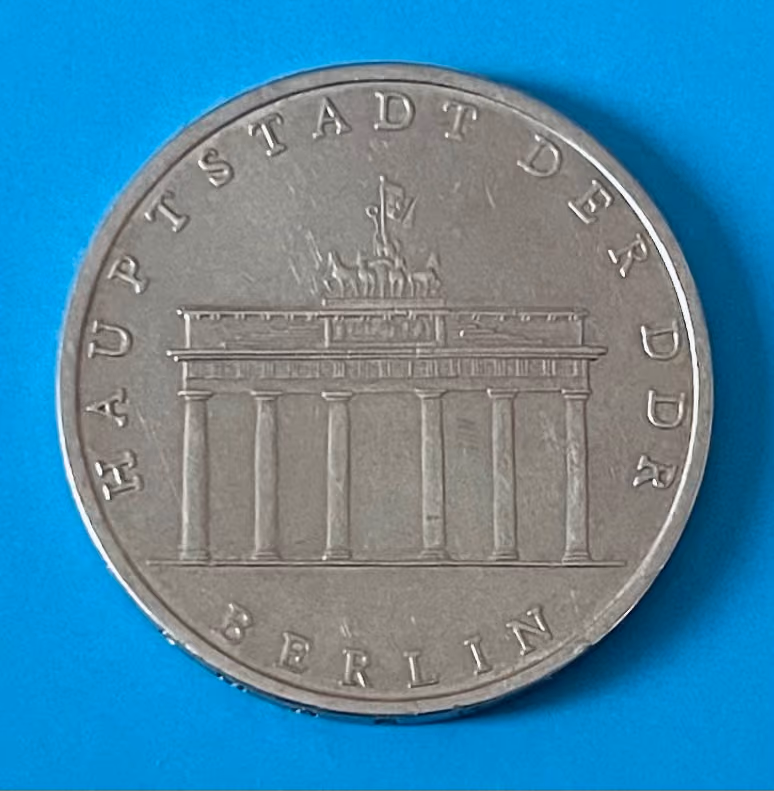 Berlin Hauptstadt der DDR