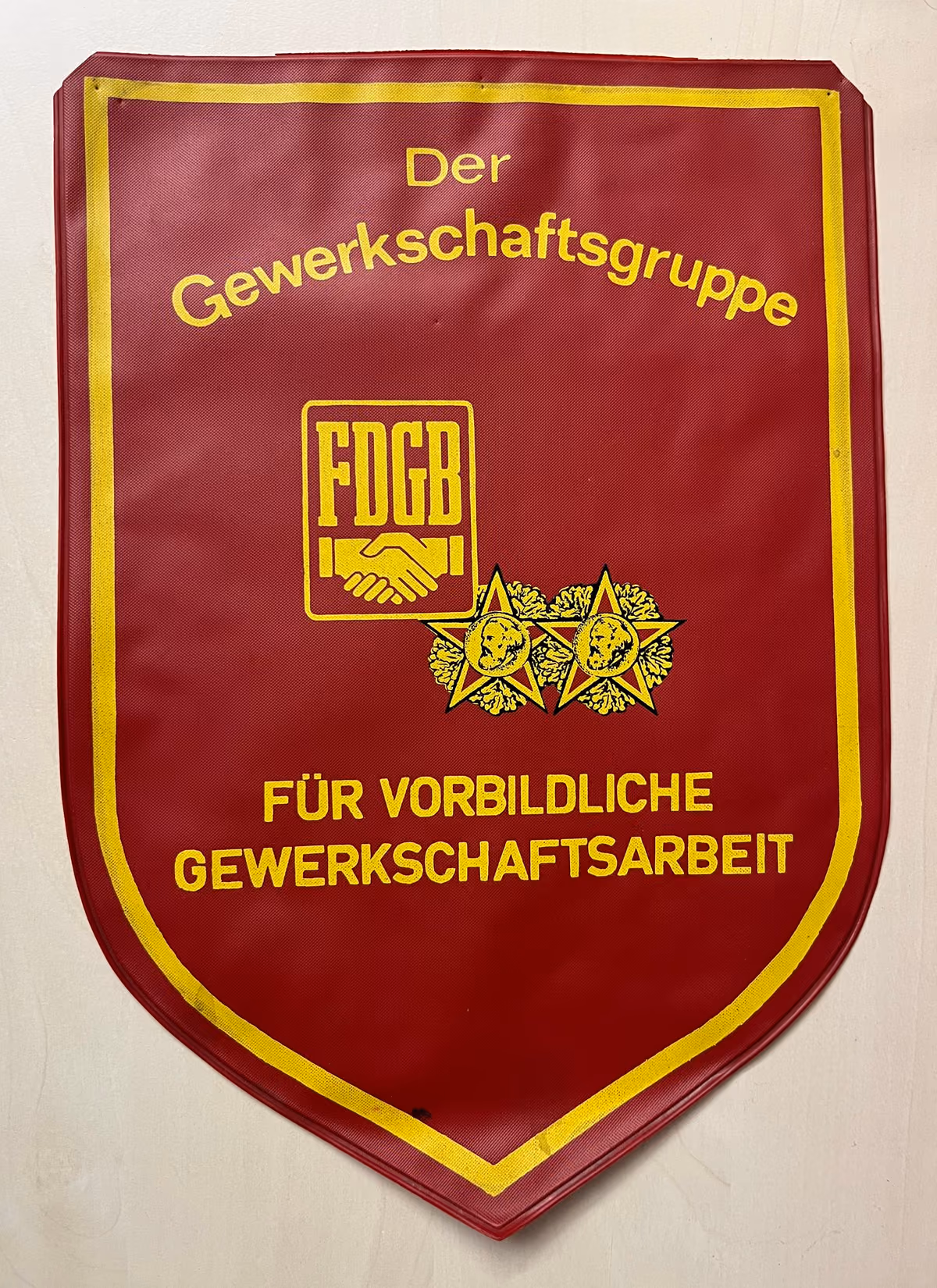 FDGB - Der Gewerkschaftsgruppe für vorbildliche Gewerkschaftsarbeit