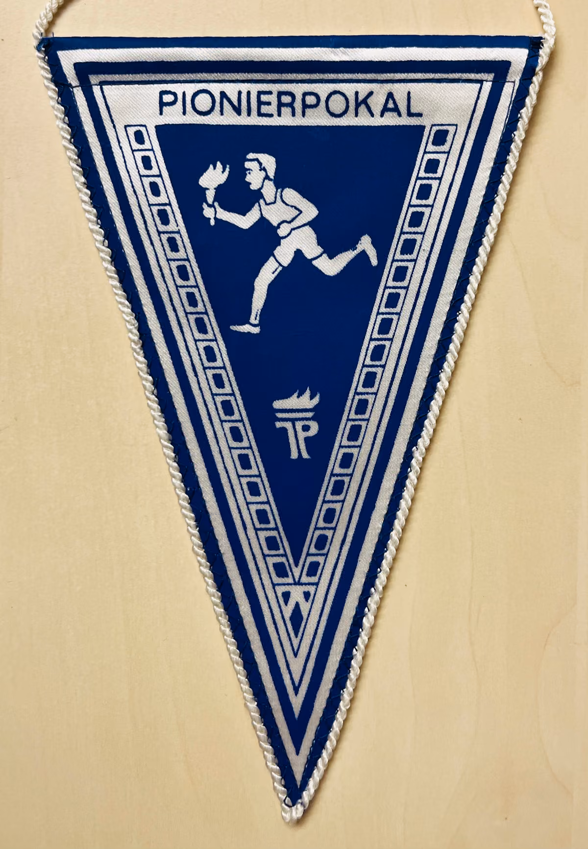 Pionierpokal - Wanderpokal der Pionierorganisation "Ernst Thälmann"
