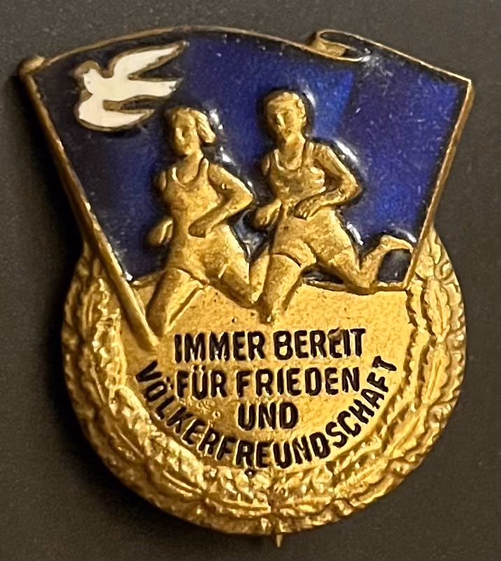 Immer bereit für Frieden und Völkerfreundschaft