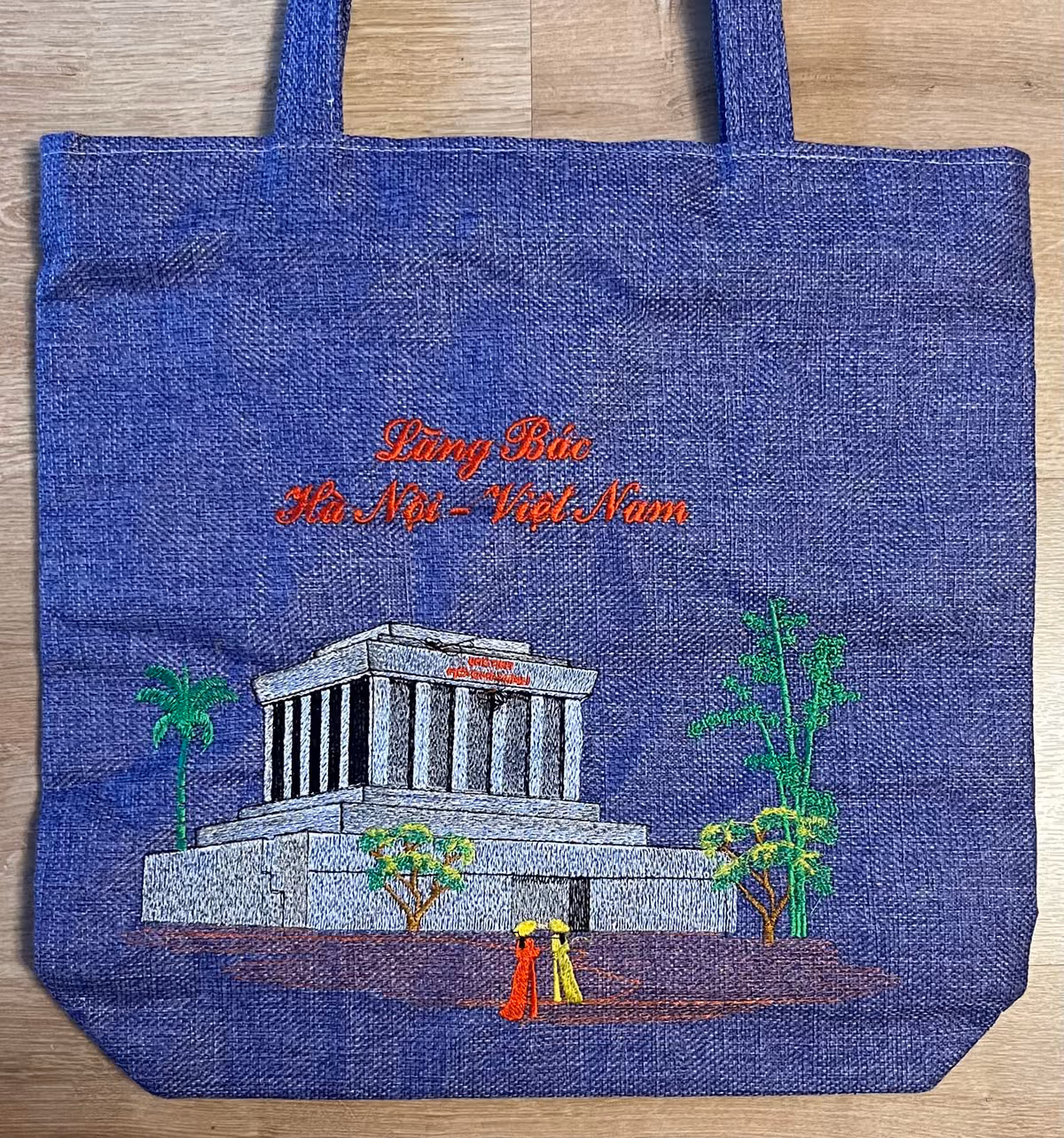 Onkel Ho Mausoleum - Hanoi Vietnam