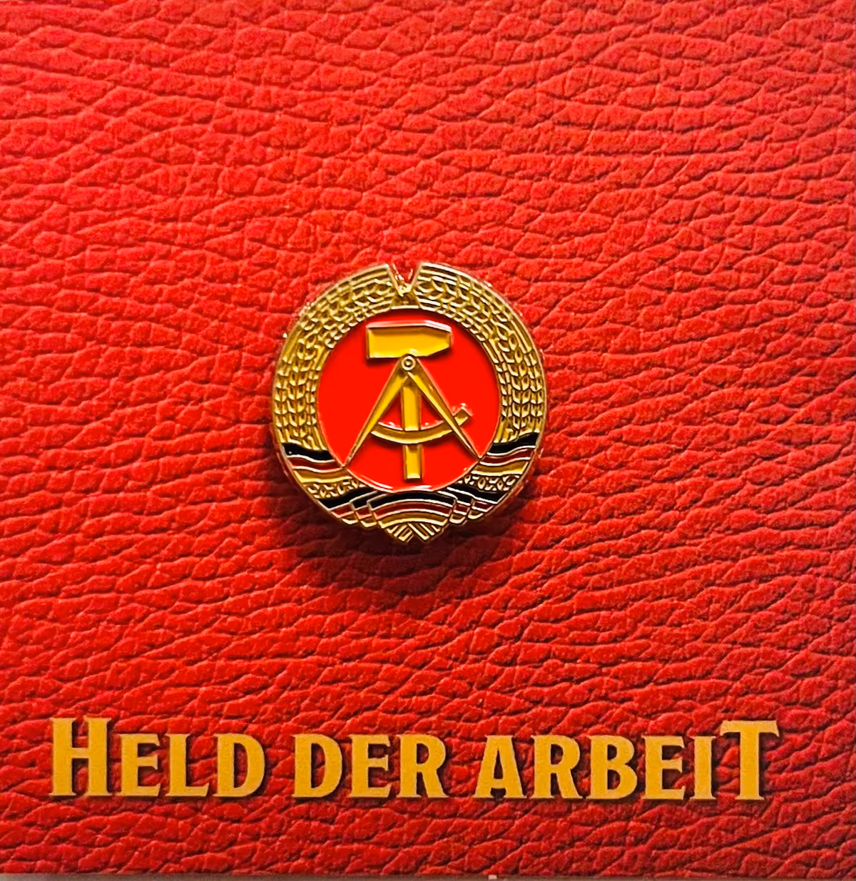 DDR-Museum - Held der Arbeit