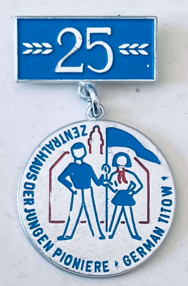 Zentralhaus der Jungen Pioniere "German Titow" 25 Jahre