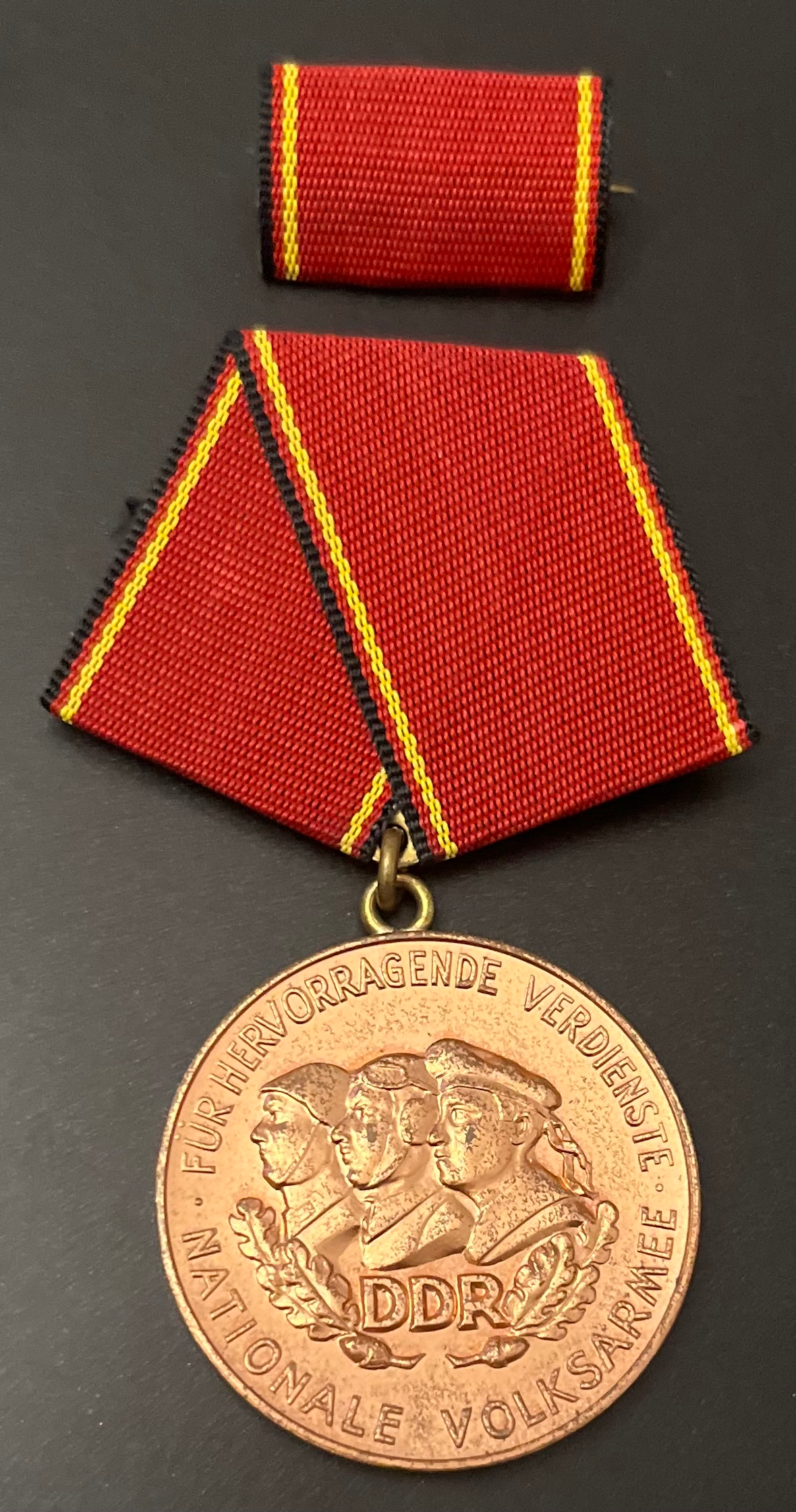 Nationale Volksarmee - Für hervorragende Verdienste