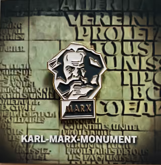 DDR-Museum - Karl-Marx-Monument